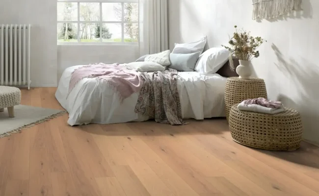 imgi_30_Master-Sand-Oak-Rustic-Light-Bedroom-1536x1126